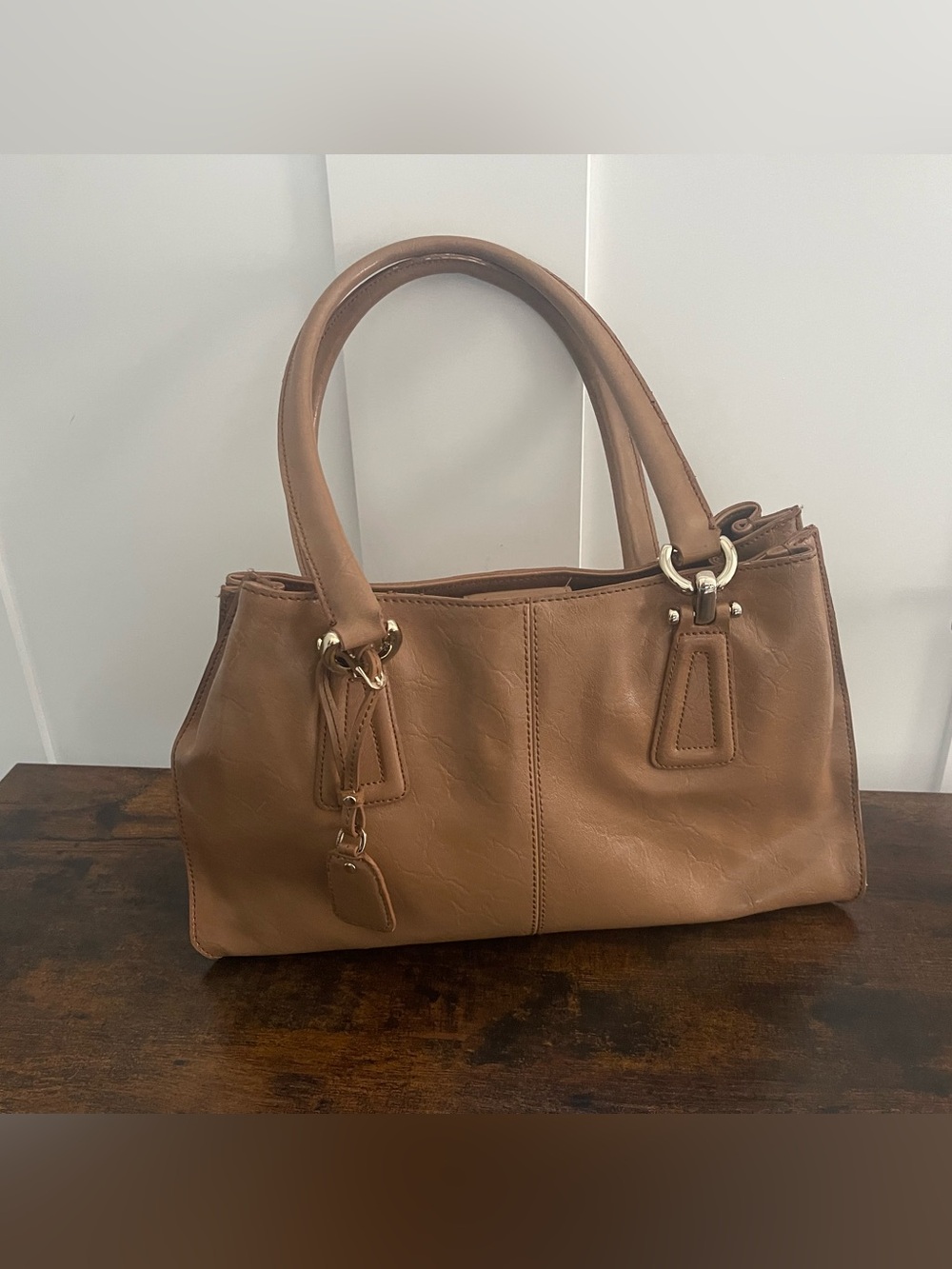 Liz Claiborne Tan Leather Shoulder Bag